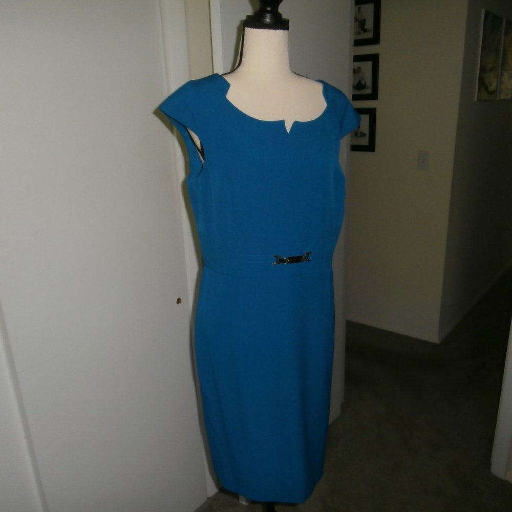 Teal Knee Length Sleeveless Tahari Dress size 12